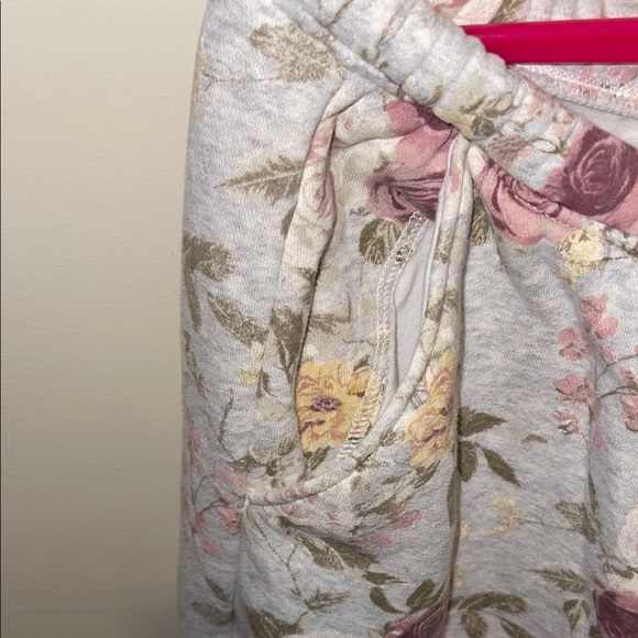 Abercrombie & Fitch Floral Joggers - - Picture 5 of 7